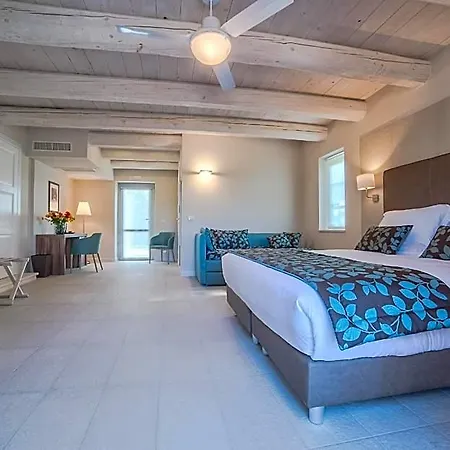 فندق مبيت وإفطار Agromarino 4*
