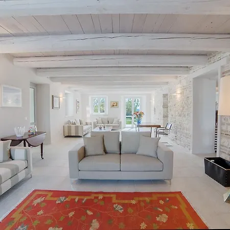 Bed & Breakfast Agromarino 4*